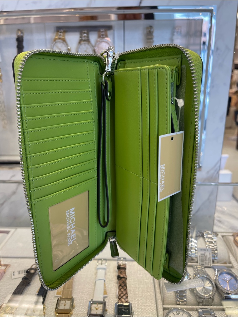 Michael Kors Lg Pebbled Leather Continental Wallet Wristlet Phone Holder 
Lime
N - Picture 13 of 16